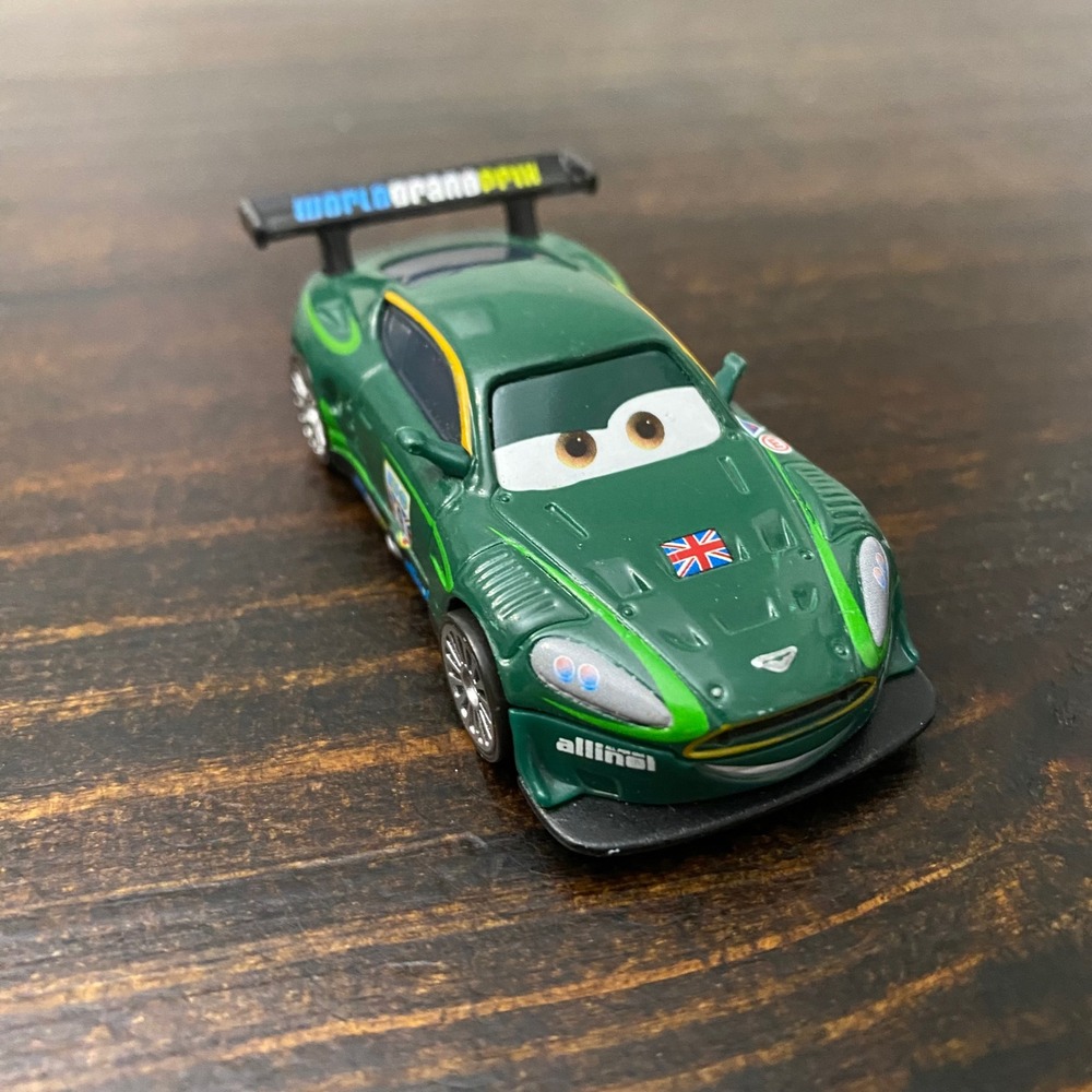 Disney Pixar Cars Nigel Gearsley World Grand‎ Prix Diecast Green Racer Mattel